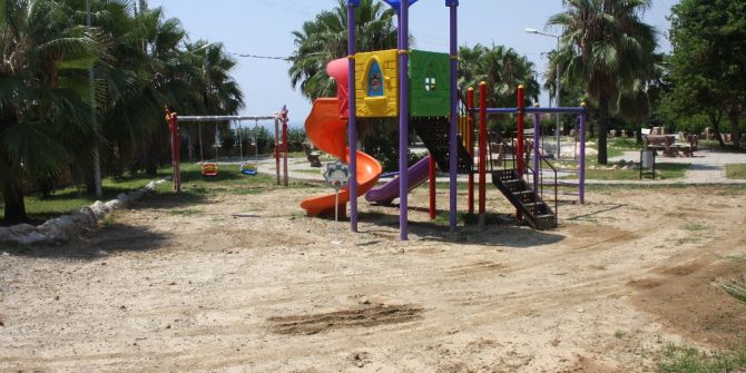 Alanya Belediyesinden 4 Mahalleye Çocuk Parkı