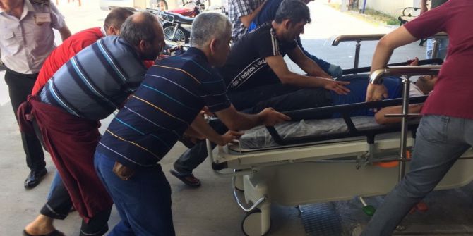 Kasap Yanlışlıkla Kendini Kesti