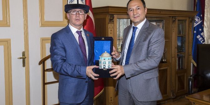 Kırgız Başkonsolostan Büyükşehir’e Ziyaret