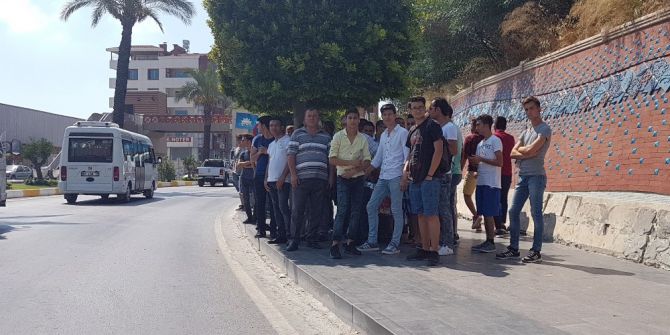 Antalya’da Otobüs Beklemek