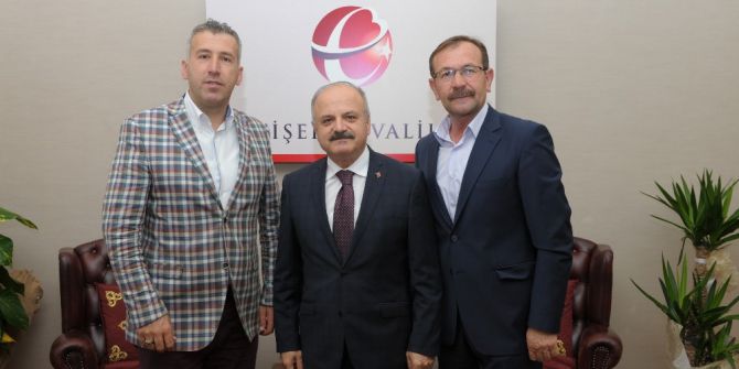 Vali Çakacak, Belediye Başkanlarının İyi Niyet Dileklerini Kabul Etti