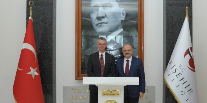 Kanada’nın Ankara Büyükelçisi Cooter, Vali Çakacak’ı Makamında Ziyaret Etti