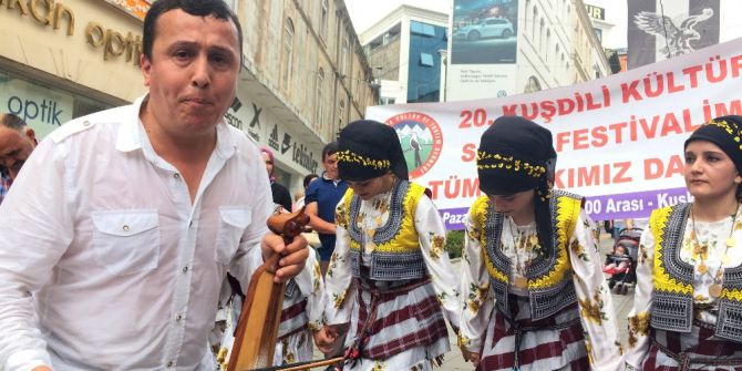 Kemençe, Horon Ve Kuş Dili İle Festivale Davet Ettiler