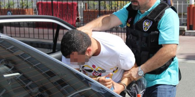 Çocuğun Üzerine Saklanan Bonzainin Sahibi Tutuklandı