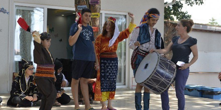 Özel Çocuklar Yıl Sonu Etkinliğine Hazır
