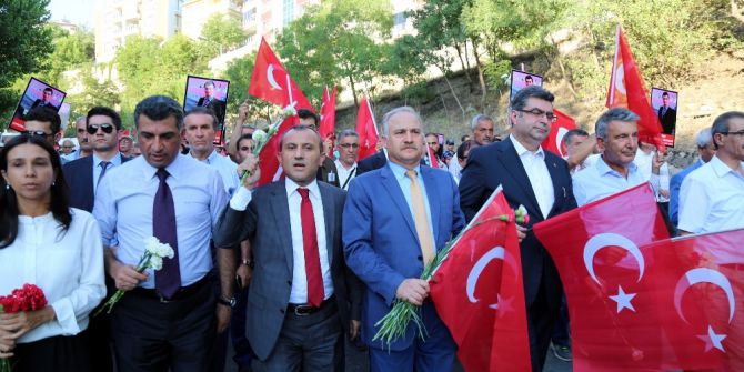 Tunceli’de "Terörü Protesto Yürüyüşü”