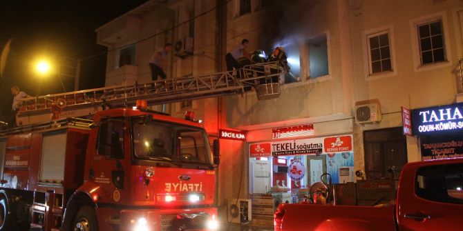 Fethiye’de Yangın Evi Kullanımaz Hale Getirdi