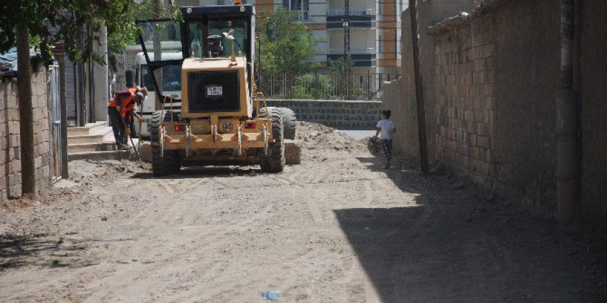 İdil’de Yol Çalışmaları Sürüyor