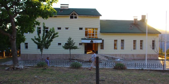 Dönemin Valisi Merhum Recep Yazıcıoğlu Tarafından Yaptırılan Otelin Hali İçler Acısı