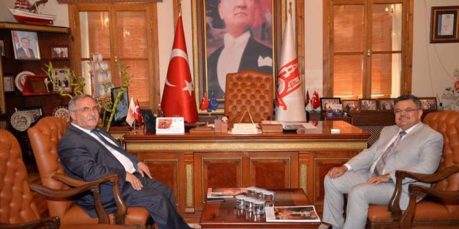 Kütahya Valisi Nayir Ve Başkan Yağcı Bir Araya Geldi