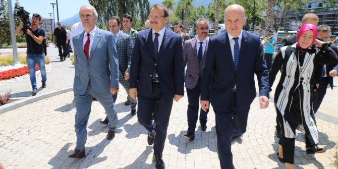 Başbakan Yardımcısı Çavuşoğlu’dan Büyükşehir’e Ziyaret