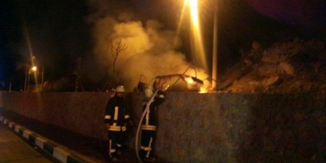 Araç Alevler İçinde Kaldı