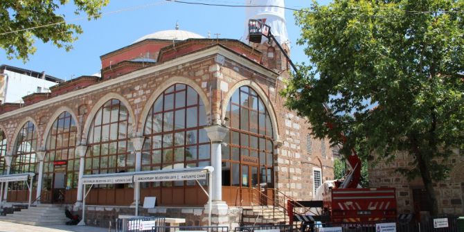 Cumhurbaşkanının Talimat Verdiği Caminin Minaresi Boyanıyor