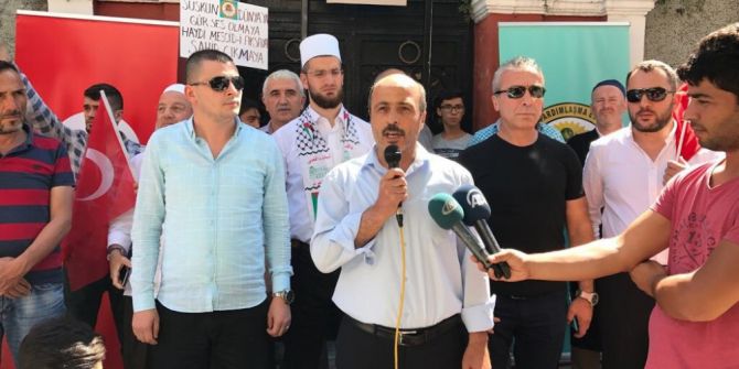 Sinagog Kapısına X-ray Cihazı Bıraktılar