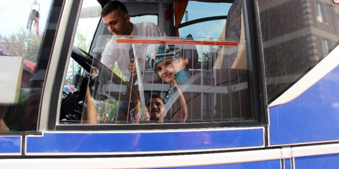 Babasının Maketini Yaptığı Otobüsün Gerçeğine Sünnetinde Bindi