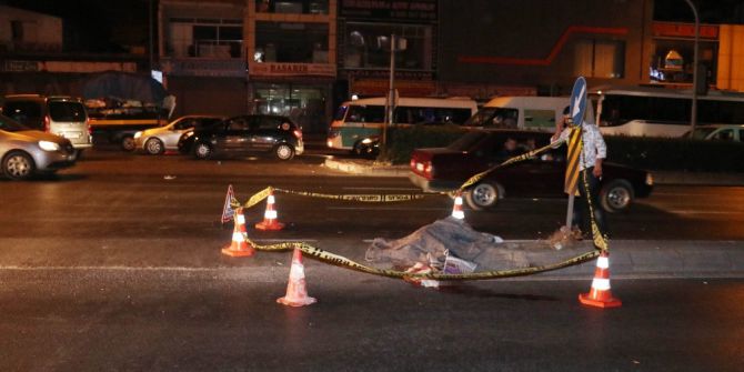 Kırmızı Işıkta Geçince Hayatından Oldu