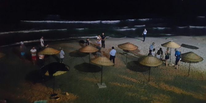Kuşadası’nda Gece Yarısı Denize Giren Bir Kişi Boğuldu