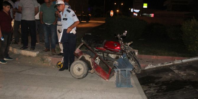 Tırla Motosiklet Çarpıştı : 1 Yaralı