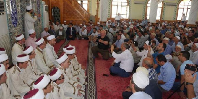 Hafızlık Eğitimini Tamamlayan Öğrencilere Mezuniyet Belgeleri Verildi