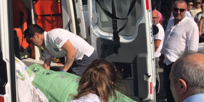 Çanakkale’de İskeleden Denize Düşen Kişi Öldü