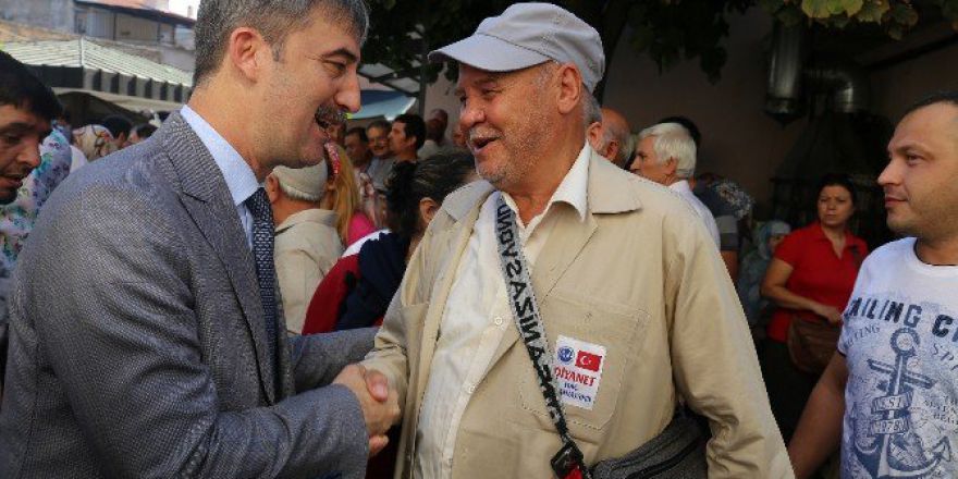 Başkan Şirin Hacı Adaylarını Kutsal Topraklara Yolcu Etti