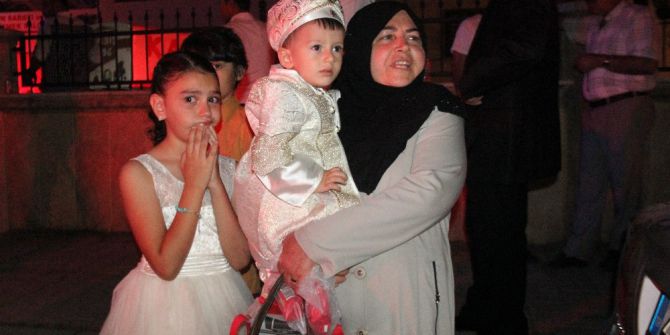 Sünnet Düğününde Elektrik Panosu Yandı, 5 Kişi Dumandan Etkilendi