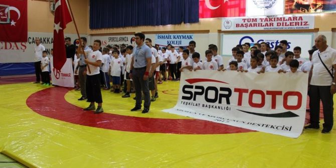 Güreşçiler, 15 Temmuz Şehitleri İçin Mindere Çıktı