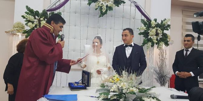 Başkan Yalçın, Genç Çiftin Nikahını Kıydı