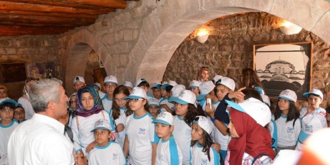 Yaz Okulu Öğrencileri Tarih Ve Doğa Gezisinde