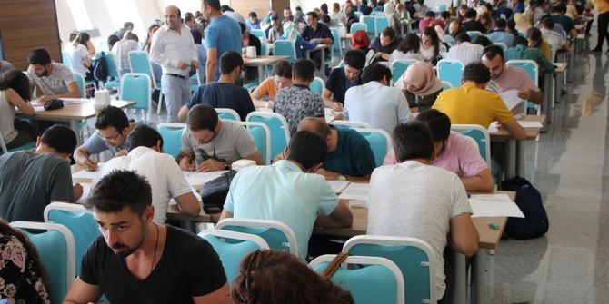 Van’da ‘Aday Memur Hazırlayıcı Eğitim Sınavı’ Yapıldı