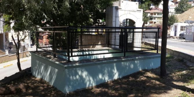 Eyüp’te 5 Türbenin Çevre Düzenlemesi Yapıldı