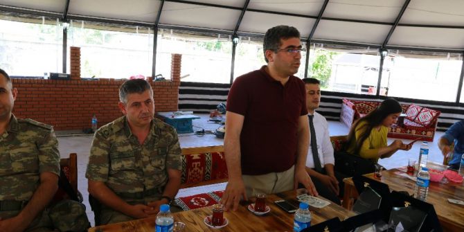 Kaymakam Çetin’den Tayini Çıkan Amirlere Veda Yemeği