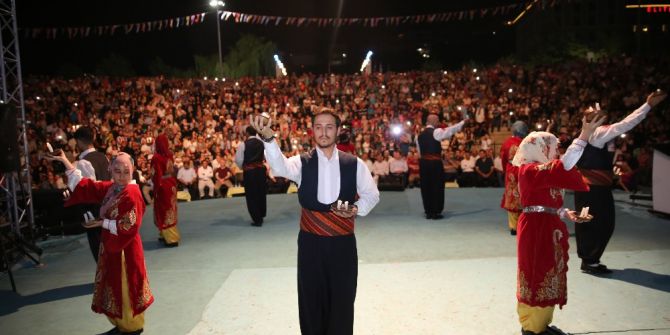 Elazığlılar Şölene Damgasını Vurdu