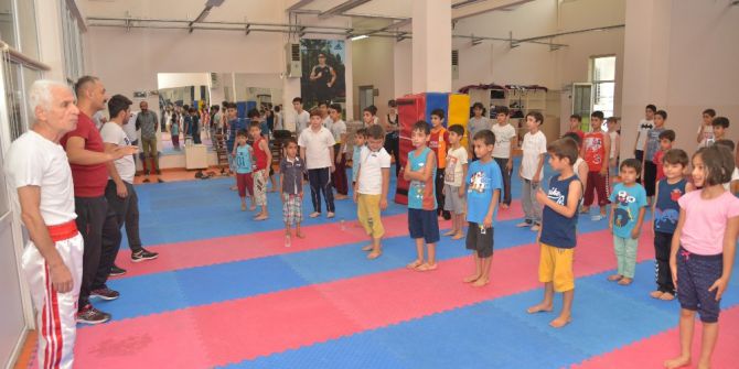 Çocuklar Tatilin Keyfini Yaz Spor Okullarında Çıkarıyor