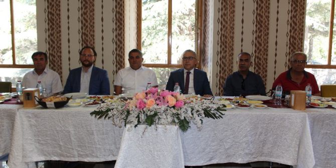 Vali Şimşek, Basın Mensupları İle Kahvaltıda Buluştu