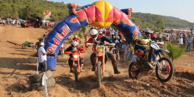 Motosiklet Tutkunları Aydıncık’ta Buluştu