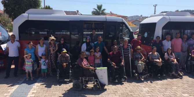 Manisa Büyükşehir’den Engellilere Ulaşım Desteği