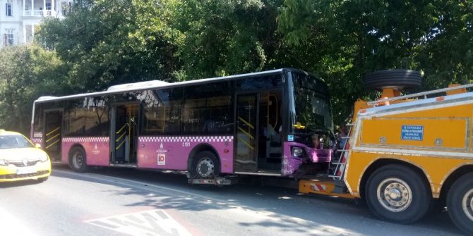 Üsküdar’da Freni Boşalan Otobüs 10 Araca Çarptı: 11 Yaralı