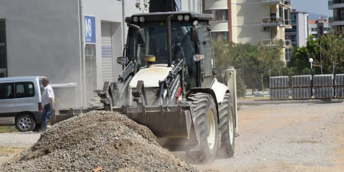 Uncubozköy Ve Tekstilciler Sitesinde Yol Çalışması
