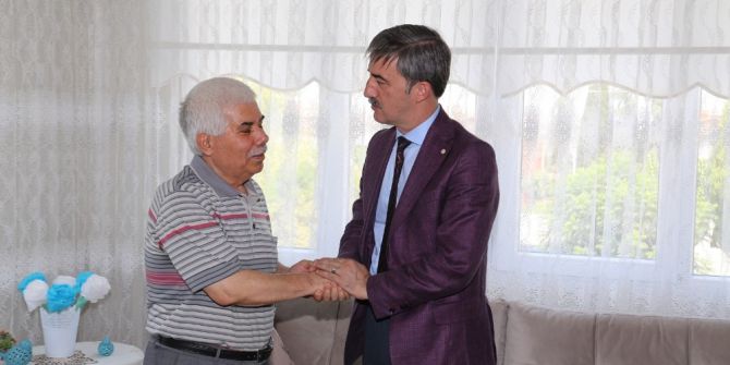 Başkan Şirin’den Muhtar Yaşar’a ’Geçmiş Olsun’ Ziyareti