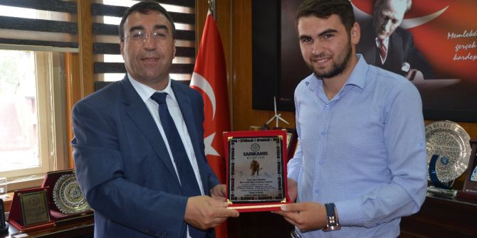 Başkan Toksoy’dan Basın Bayramında Gazetecilere Plaket