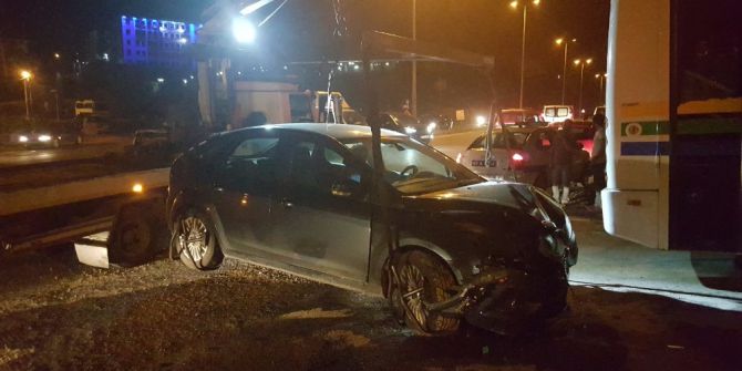 Zonguldak’ta Halk Otobüsü Otomobille Çarpıştı: 2 Yaralı