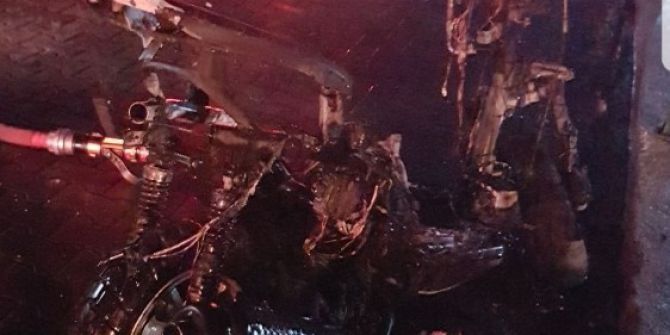 Polise Yakalanmamak İçin Motosikleti Ateşe Verdi