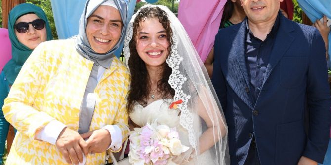 Engelli Kızlar, Hayallerini Tuzla Belediyesi Gönül Elleri Çarşısı İle Gerçekleştirdi