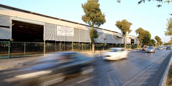 Bostanlı Pazar Yeri Ücretsiz Otopark Oldu