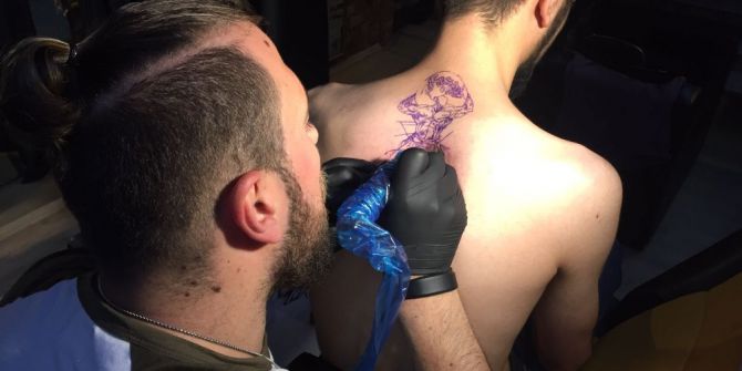 Yerli Ve Yabancı Turistler Dövme Yaptırmak İçin Türkiye’yi Tercih Ediyor