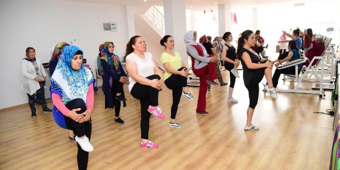 Spor Ve Dansla Fazla Kilolara Veda Ediyorlar