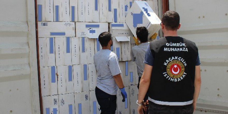 Çerçeve Ve Islak Mendil Dediler, Kaçak Sigara Çıktı