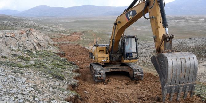 Mersin’de 3 Bin Metre Rakımda Yol Yapım Çalışması
