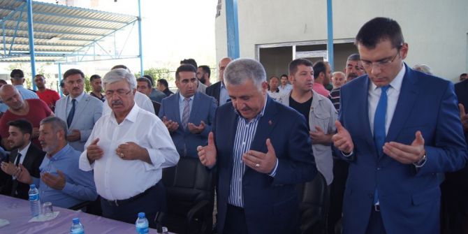 Bakan Arslan, Baba Ocağında Taziyeleri Kabul Etti